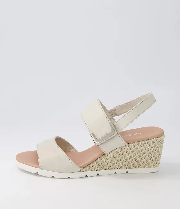 Women DJANGO & JULIETTE Wedges | Dakoda Stone Weave Leather Sandals