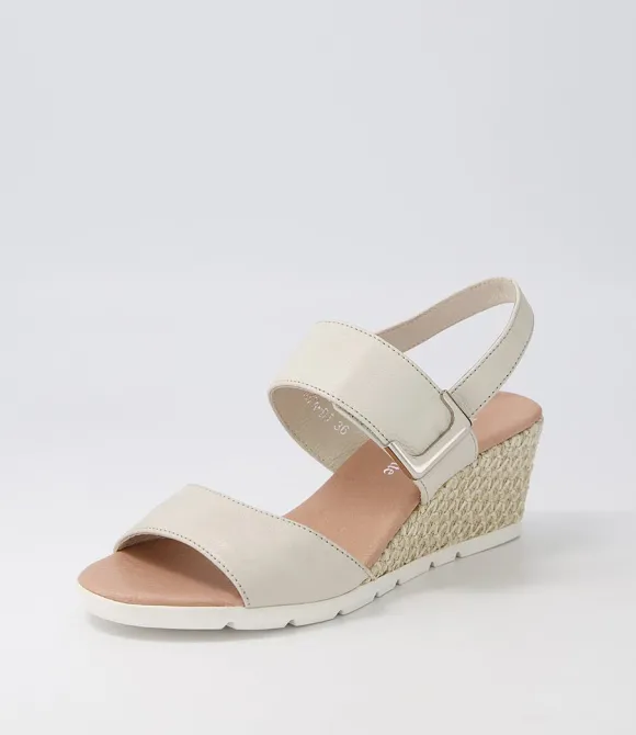 Women DJANGO & JULIETTE Wedges | Dakoda Stone Weave Leather Sandals