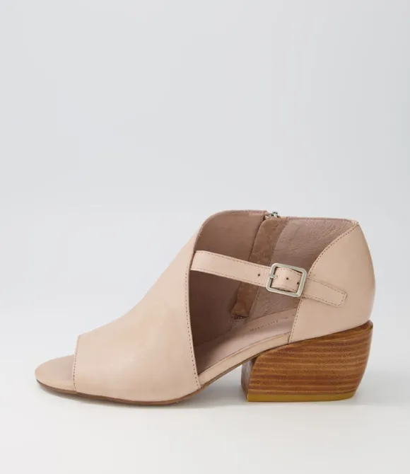 Women DJANGO & JULIETTE Heels | Elvira Cafe Leather Sandals